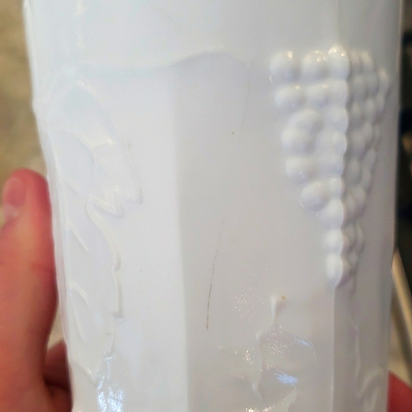 Two Grape Pattern Milk Glass Cups - Picture 5 of 8